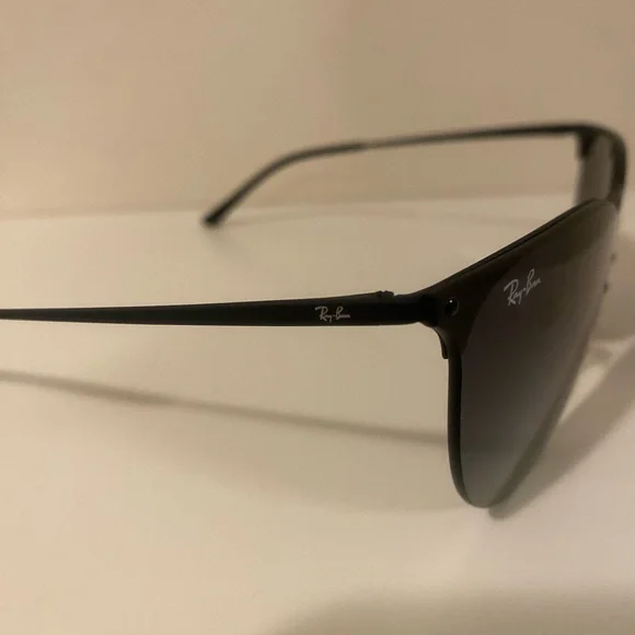 Ray-Ban Dark Frame Sunglasses - Picture 6 of 16
